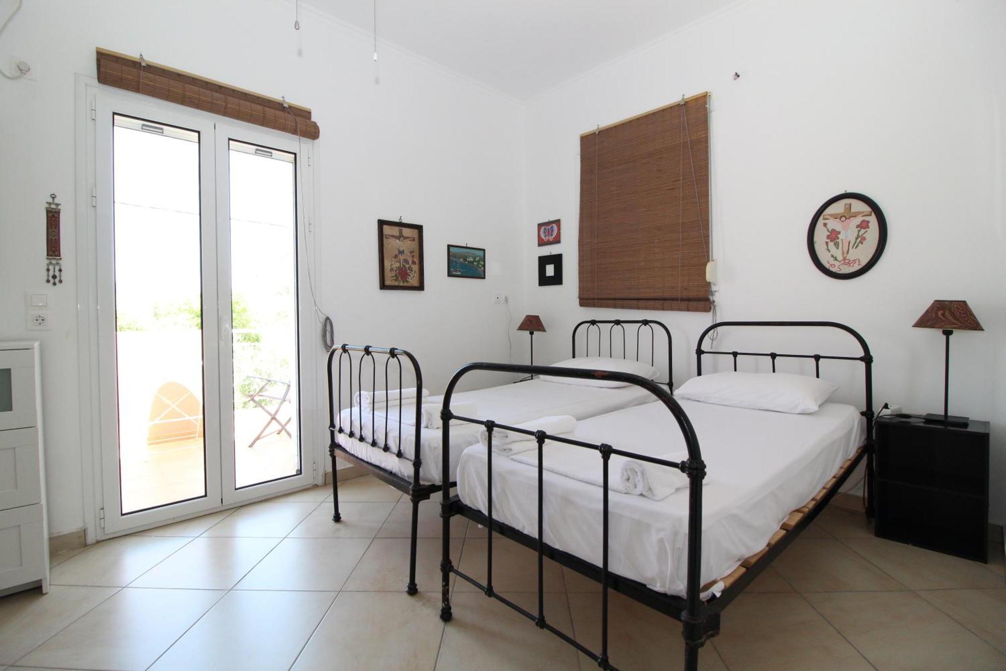 Laconian Collection Mavrovouni Beach House Gythio Exterior photo